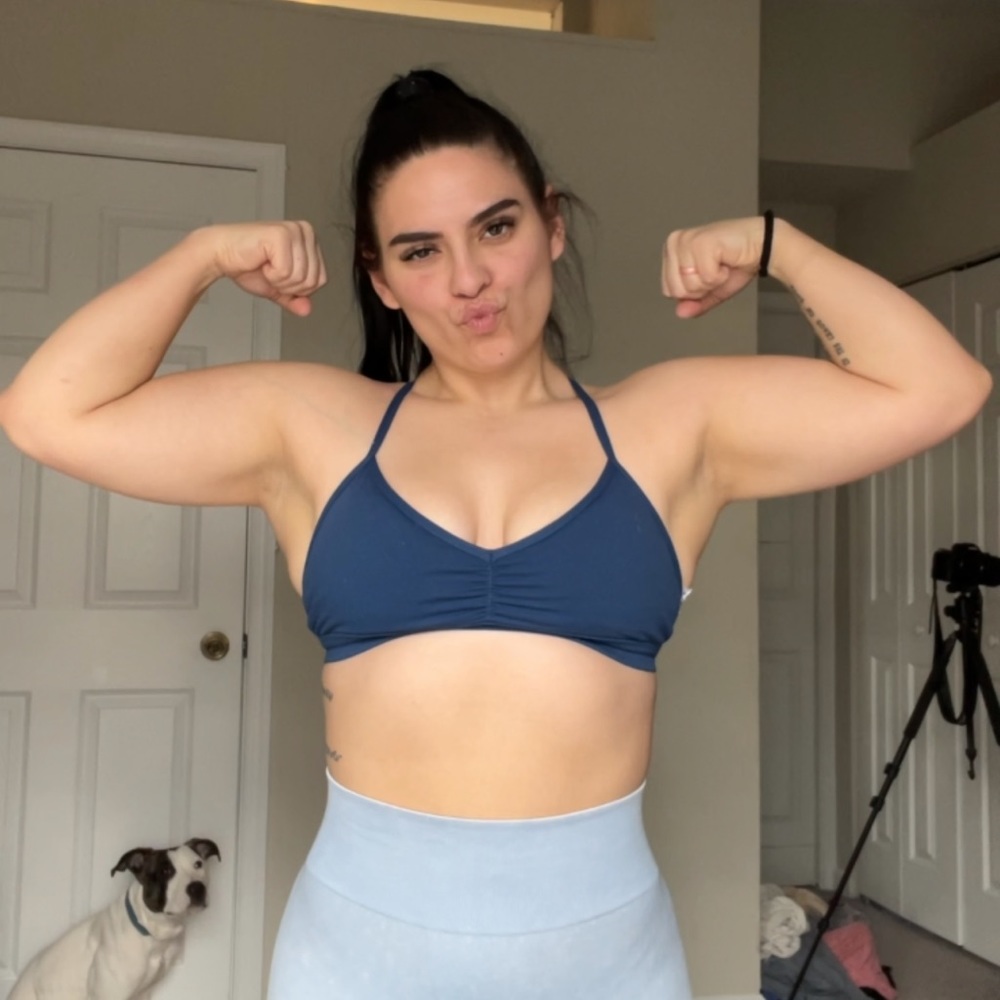 Aurola sports bra